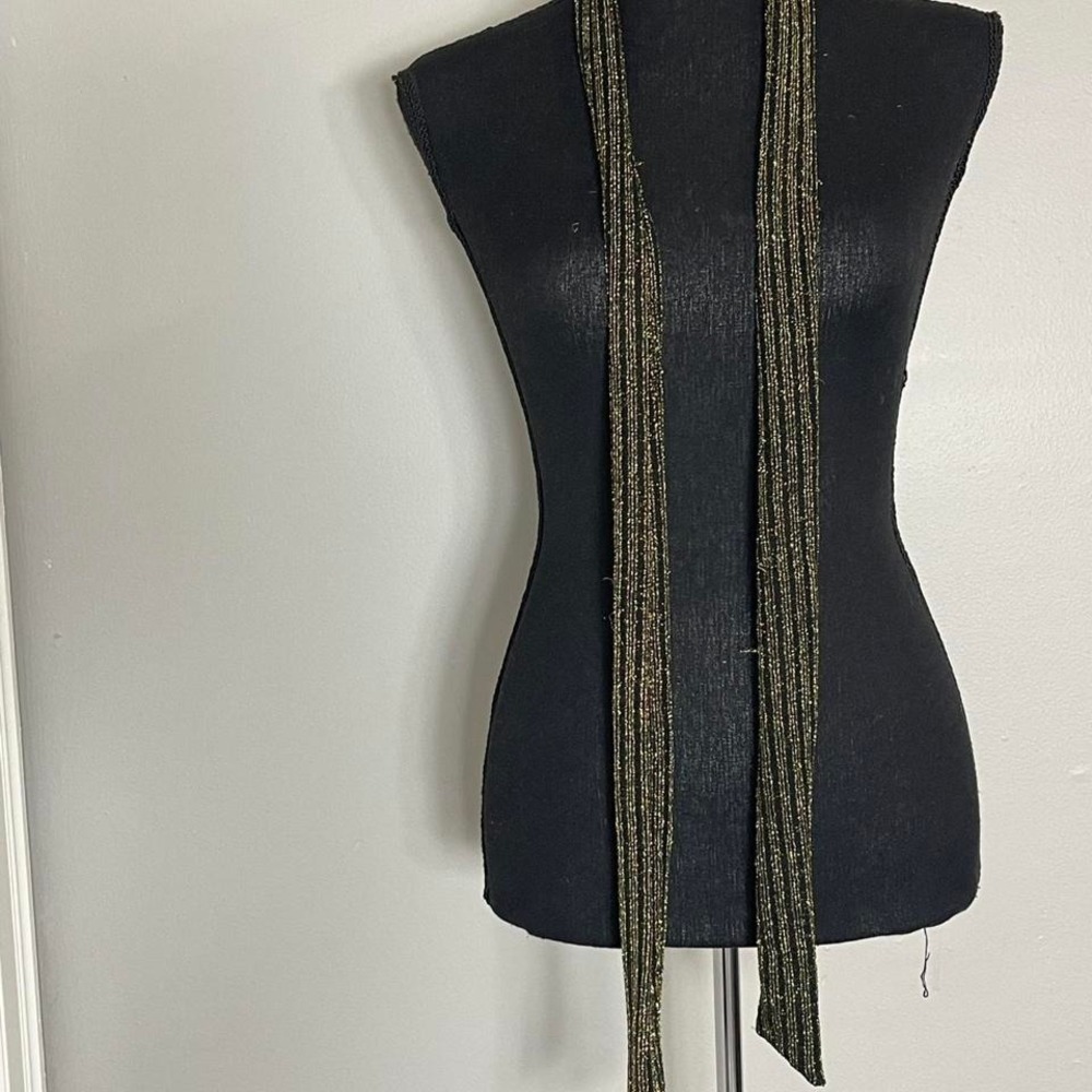 black and gold striped scarf with a boho vibe - Picture 3 of 4
